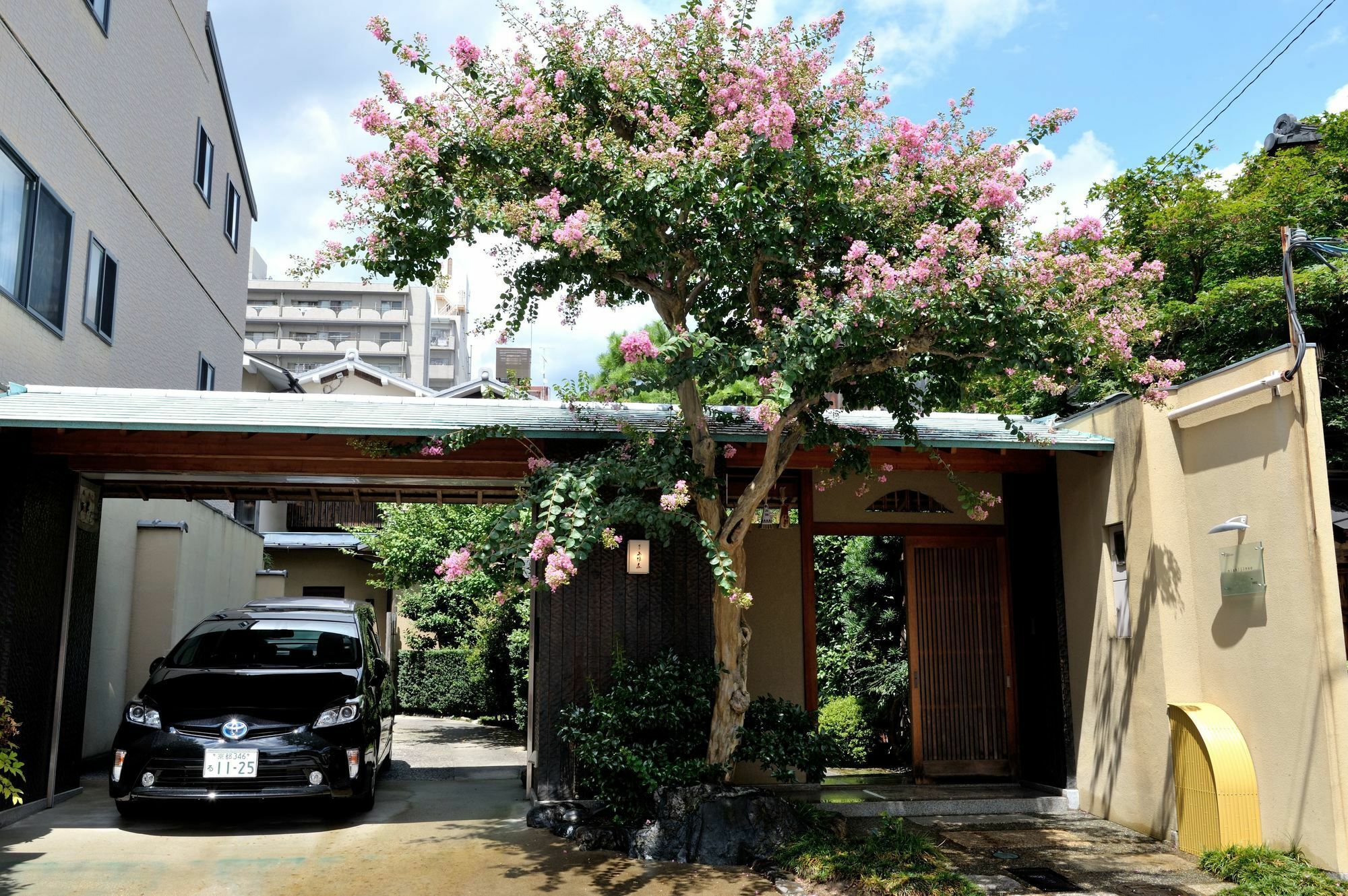 Yadoya Nishijinso Hotel Kyoto Exterior photo